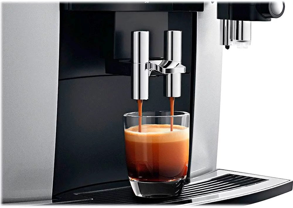 Jura S8 Espresso Machine with 15 bars of pressure and Milk Frothier
