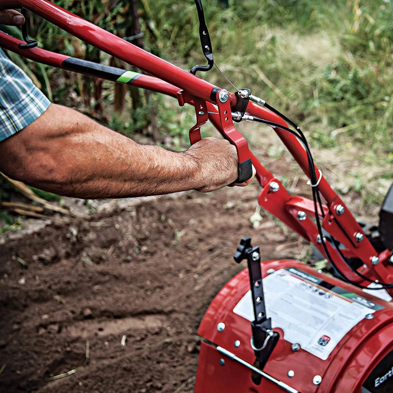 Earthquake® 33970 Victory™ Rear Tine Tiller, Powerful 212cc 4-Cycle Viper™ Engine